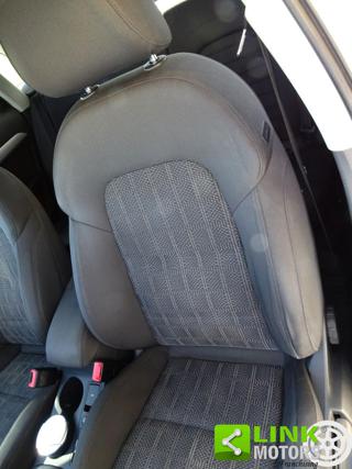 AUDI Q3 usata, con Sensori di parcheggio anteriori