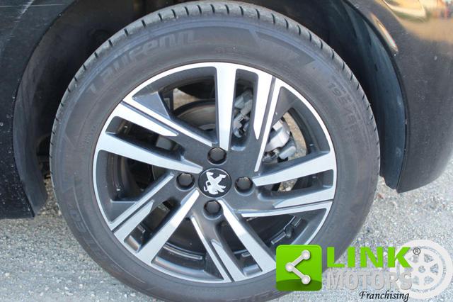 PEUGEOT 208 usata, con Controllo automatico clima