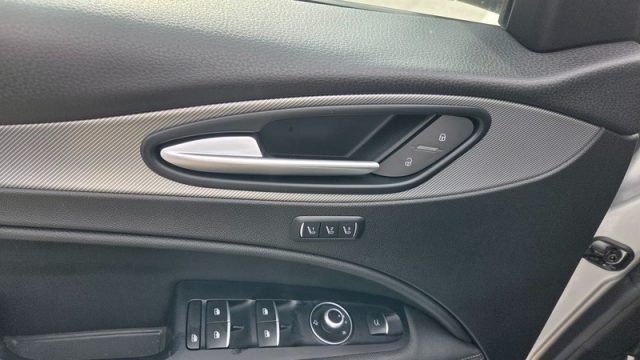 ALFA ROMEO Stelvio usata, con Regolazione elettrica sedili
