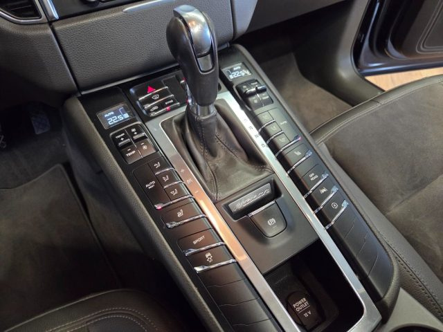 PORSCHE Macan usata, con Controllo trazione