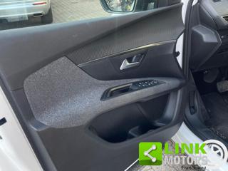 PEUGEOT 5008 usata, con USB