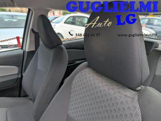 TOYOTA Yaris usata, con USB