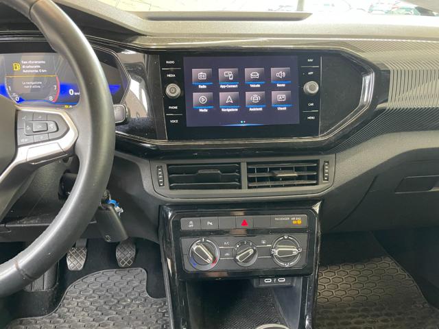 VOLKSWAGEN T-Cross usata, con USB