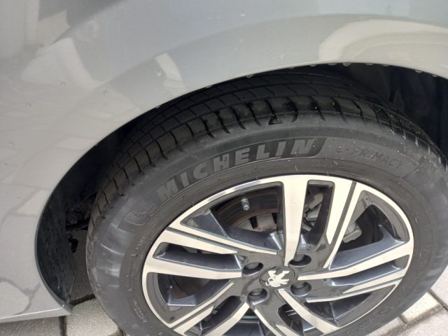 PEUGEOT 208 usata, con ESP