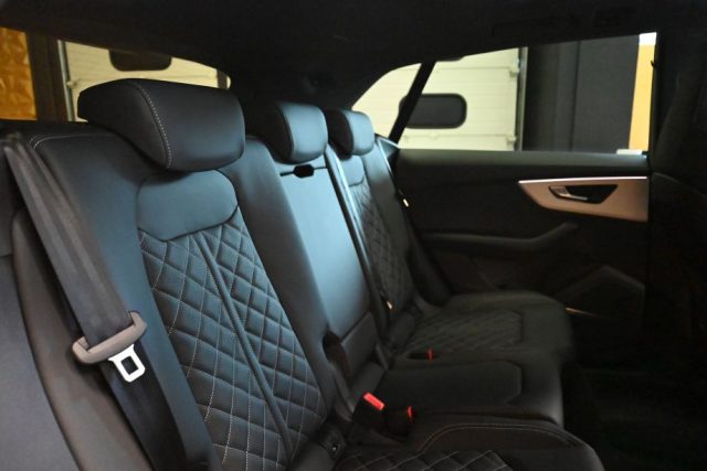 AUDI Q8 usata 32