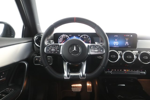 MERCEDES-BENZ A 35 AMG usata 11
