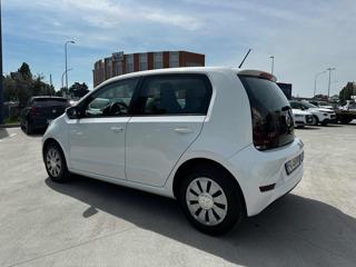 VOLKSWAGEN up! usata, con Autoradio