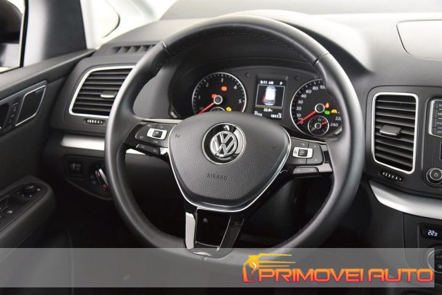 VOLKSWAGEN Sharan usata, con Autoradio