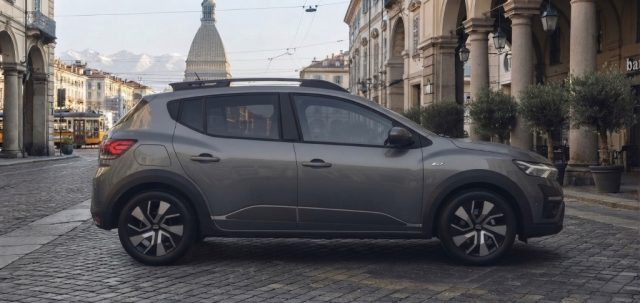 DACIA Sandero usata, con Airbag
