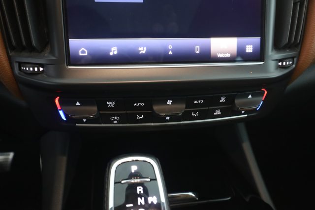 MASERATI Levante usata 12