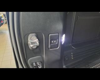 LAND ROVER Defender usata, con Luce d