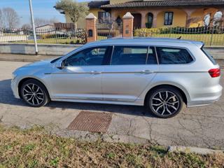 VOLKSWAGEN Passat Variant usata, con Autoradio