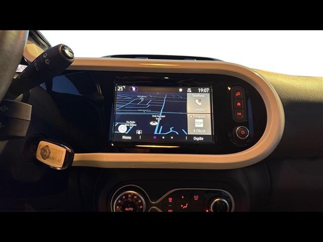 RENAULT Twingo usata, con Sensori di parcheggio posteriori