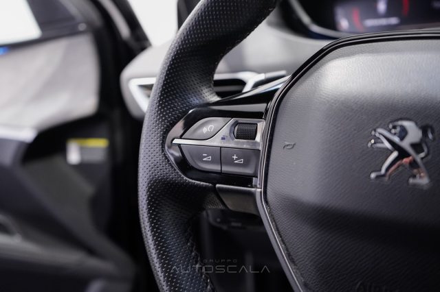 PEUGEOT 5008 usata, con Sistema di navigazione
