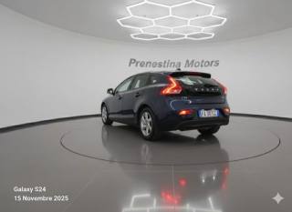 VOLVO V40 Cross Country usata, con Airbag