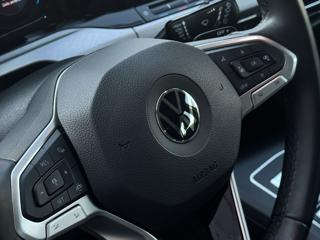 VOLKSWAGEN Golf usata, con Autoradio digitale