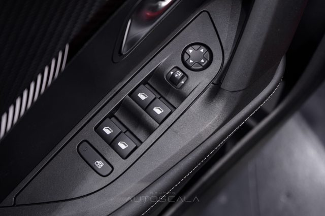 PEUGEOT 2008 usata, con ESP