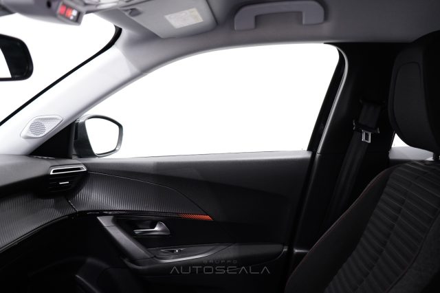 PEUGEOT 2008 usata, con Volante in pelle