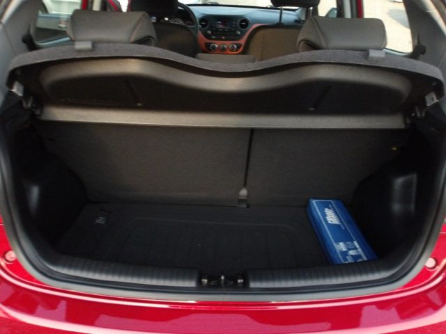 HYUNDAI i10 usata 15
