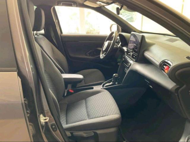 TOYOTA Yaris Cross usata, con Controllo automatico clima
