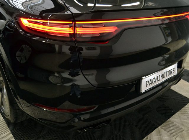 PORSCHE Cayenne usata, con Leve al volante