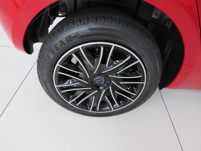 LANCIA Ypsilon usata, con USB