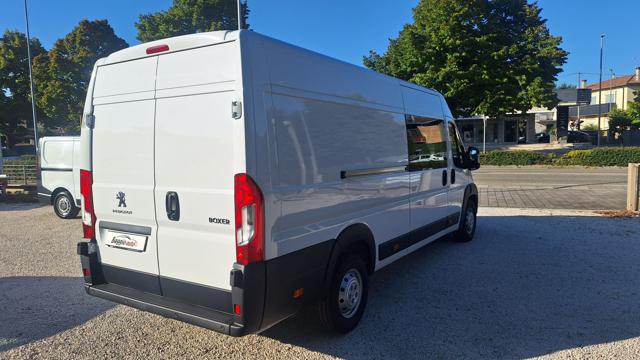 PEUGEOT Boxer usata, con Park Distance Control