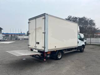 IVECO Daily usata, con Climatizzatore automatico, 2 zone