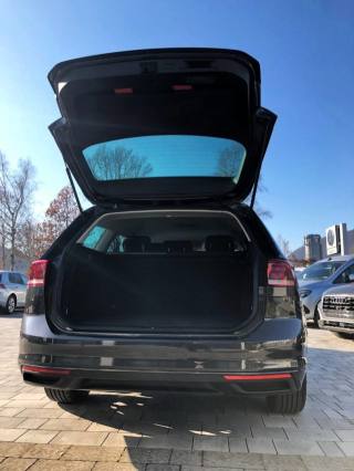 VOLKSWAGEN Passat Variant usata, con Boardcomputer