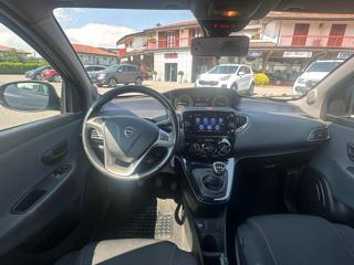 LANCIA Ypsilon usata, con USB