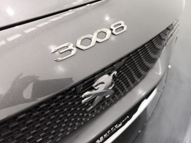 PEUGEOT 3008 usata, con Sedile posteriore sdoppiato