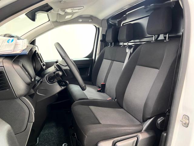 OPEL Vivaro usata, con Park Distance Control