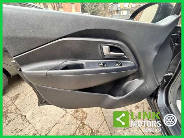 KIA Rio usata, con Specchietti laterali elettrici