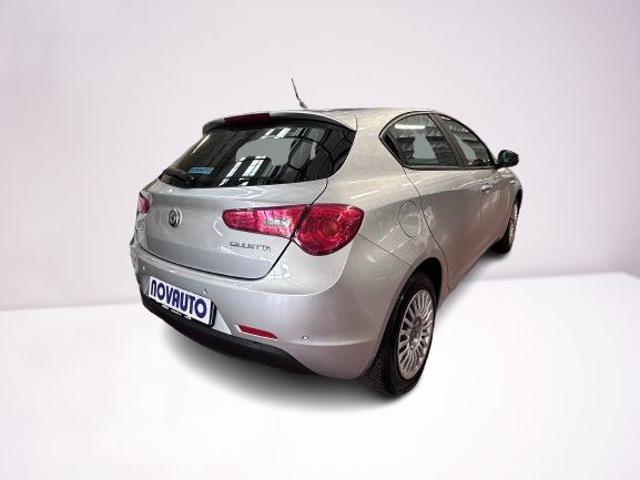 ALFA ROMEO Giulietta usata, con Autoradio