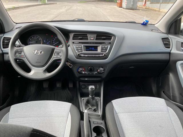 HYUNDAI i20 usata, con Climatizzatore