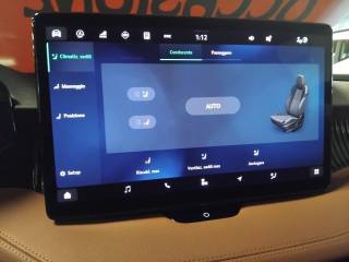 SKODA Superb usata, con Bracciolo