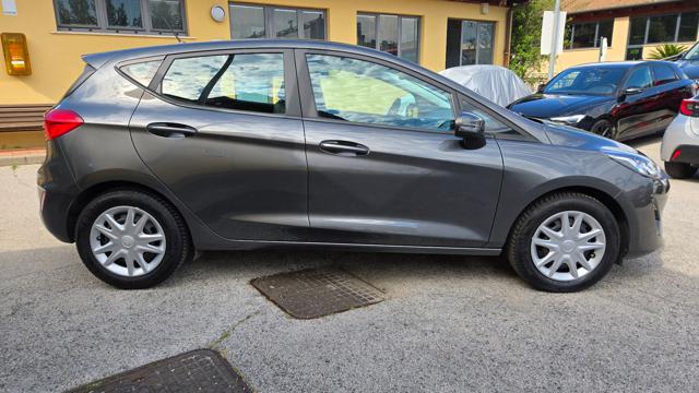 FORD Fiesta usata, con Autoradio