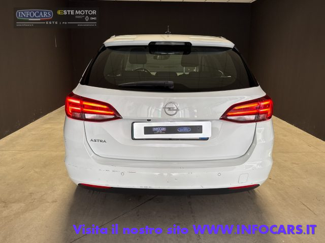 OPEL Astra usata, con Sedile posteriore sdoppiato