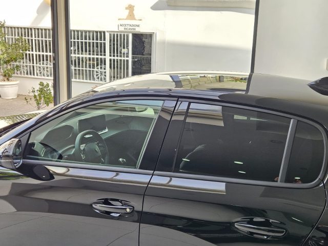 PEUGEOT 208 usata, con Boardcomputer