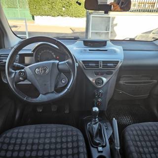 TOYOTA iQ usata, con Climatizzatore