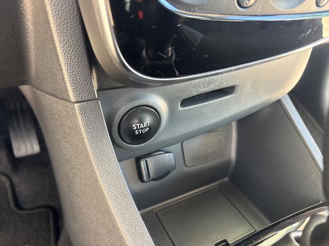 RENAULT Clio usata, con Volante multifunzione