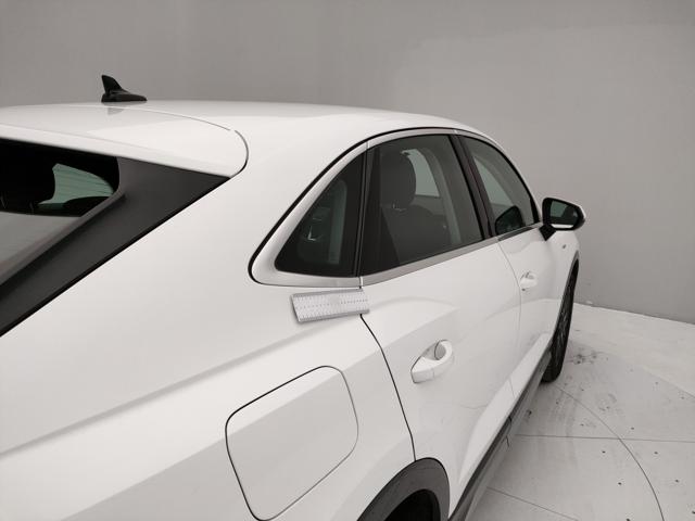 AUDI Q3 usata, con Sensori di parcheggio anteriori