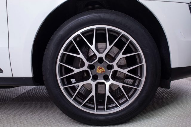 PORSCHE Macan usata, con Servosterzo
