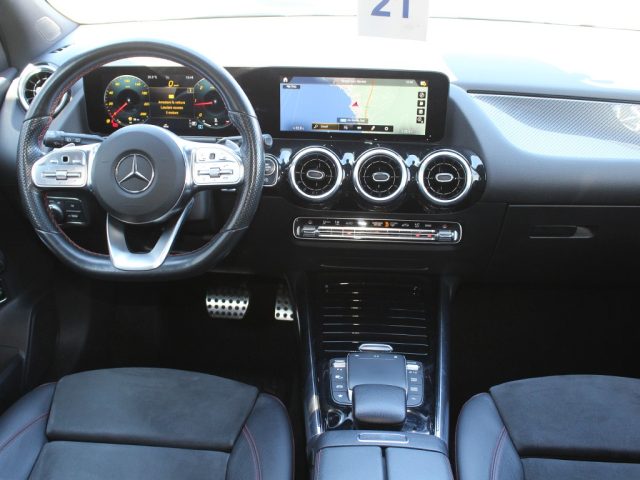 MERCEDES-BENZ GLA 200 usata, con Vetri oscurati
