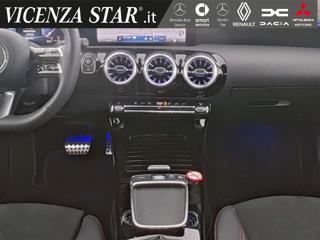 MERCEDES-BENZ CLA 200 usata, con Chiusura centralizzata