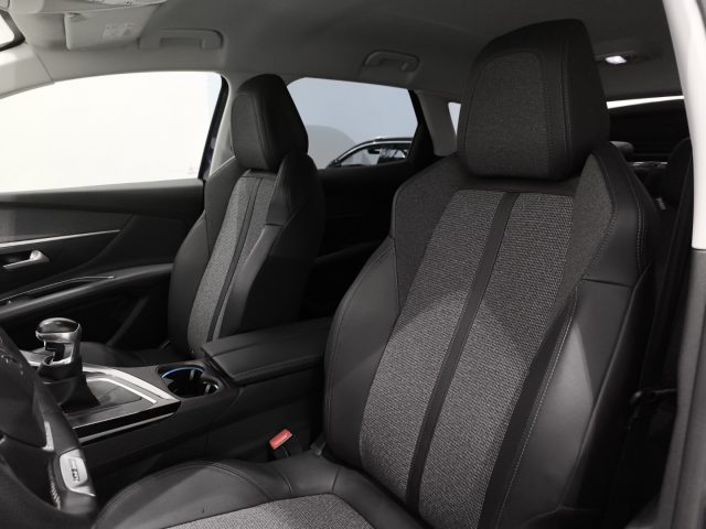 PEUGEOT 3008 usata, con Autoradio