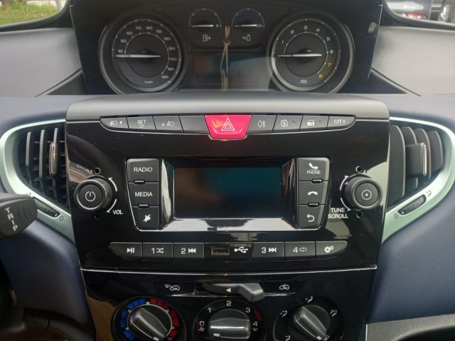 LANCIA Ypsilon usata, con ESP