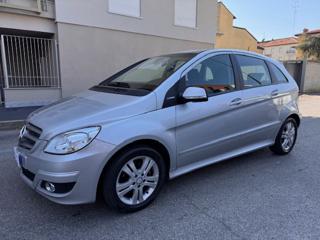 MERCEDES-BENZ B 180 usata, con Boardcomputer