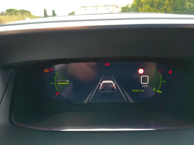 PEUGEOT 2008 usata, con Controllo automatico clima