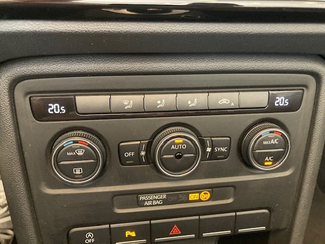 VOLKSWAGEN Maggiolino usata, con Park Distance Control